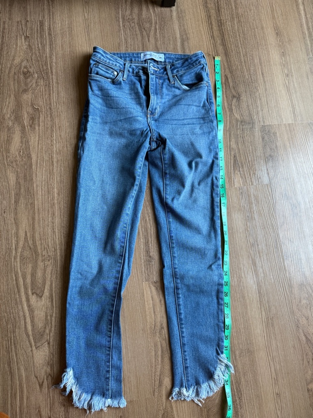 Just Black Denim Tulip Hem Frayed Jean 26